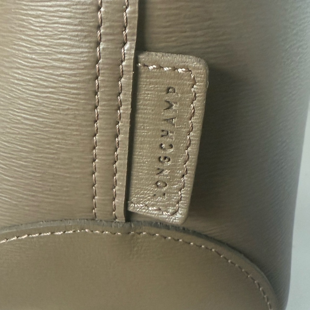 Authentic Longchamp Rozo Roseau Dark Beige Leather Tote Bag. - Picture 10 of 17